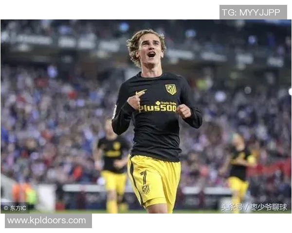 足球明星之子颜值爆表引发热议成为新一代帅哥偶像