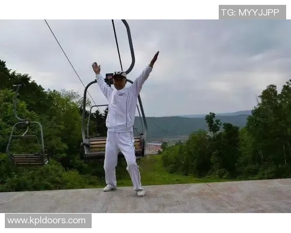 与刘伟畅谈篮球生涯的点滴回忆与成长历程 与刘伟畅谈篮球生涯的点滴回忆与成长历程